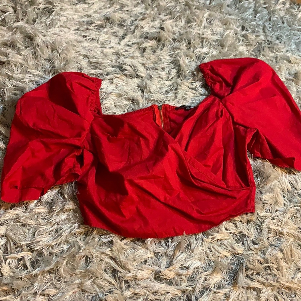 Puff-sleeve wrap crop top